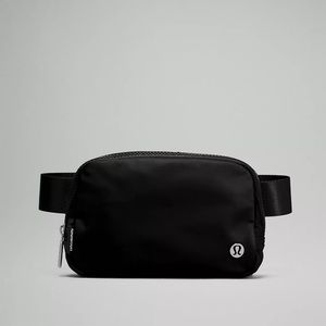 Lululemon Everywhere Belt Bag
